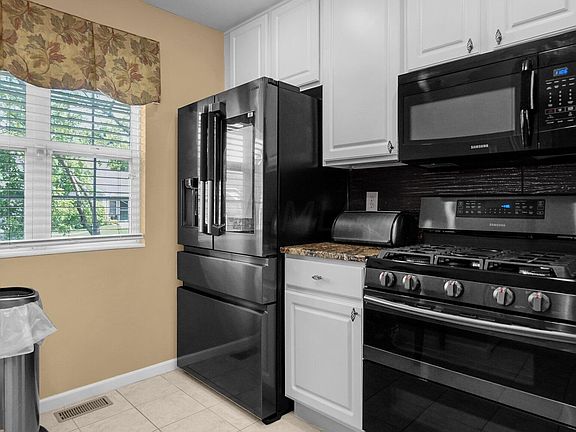 4th image of 7485 Cherry Brook Dr