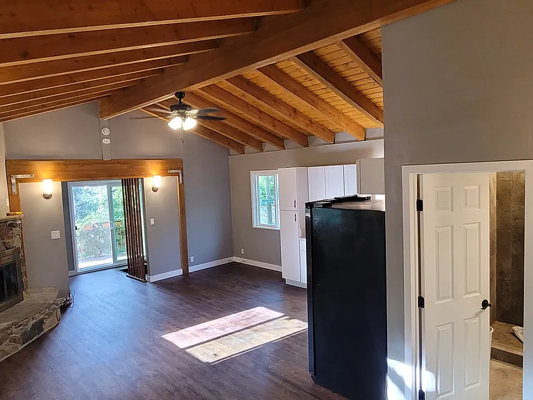 22970 Redwood Way — Photo 4
