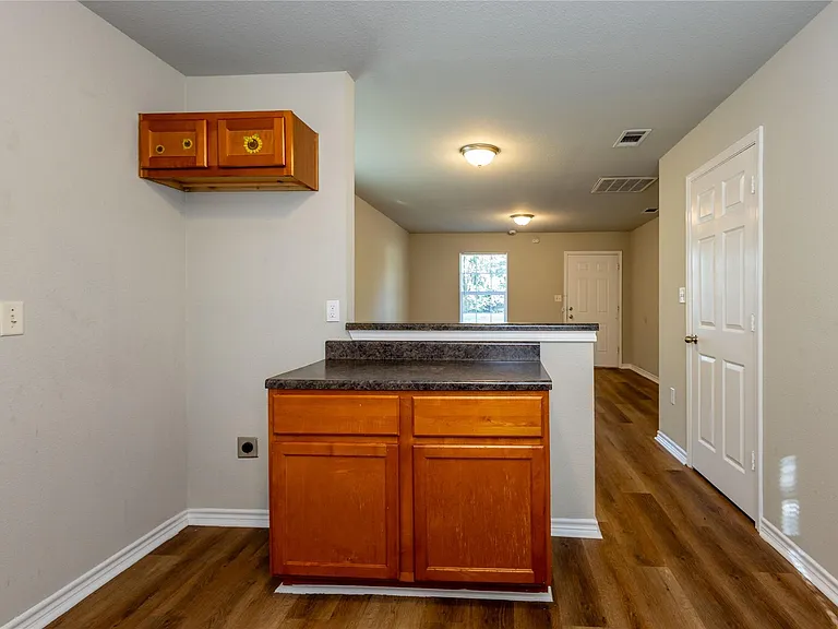 4120 Brandon St — Photo 8
