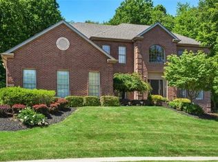 150 Oakview Dr, Cranberry Township, PA 16066