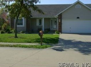 1927 Applegate Ln, Edwardsville, IL 62025