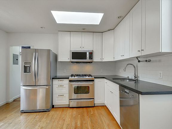 2nd image of 37 Adair St