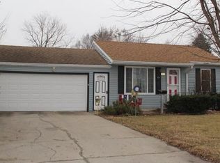 405 E 22nd St S, Newton, IA 50208