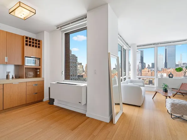 450 W 17th St APT 1910, New York, NY 10011