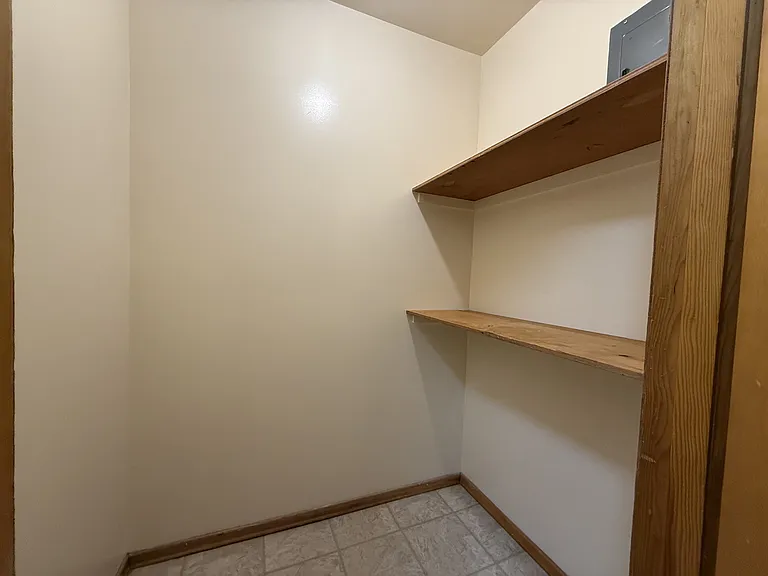 4040 Retallack St — Photo 7