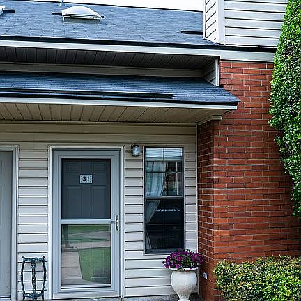 2nd image of 3636 Greenacres Dr #31