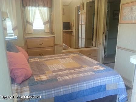 5th image of 510 Windsor Pl