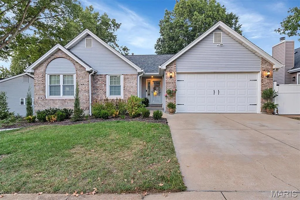 16409 Pavillion Hill Ct photo 1