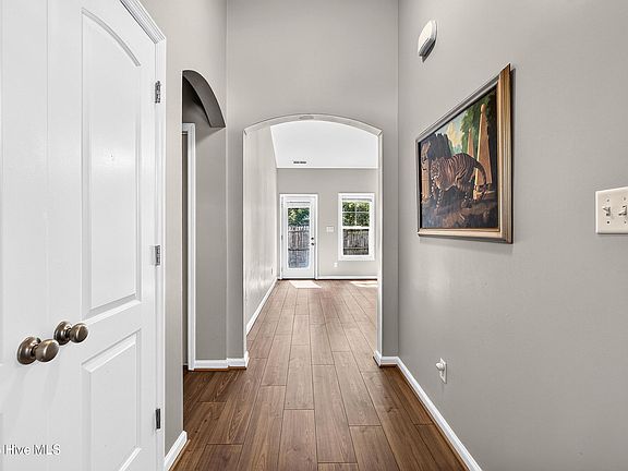 5th image of 238 Seville Street