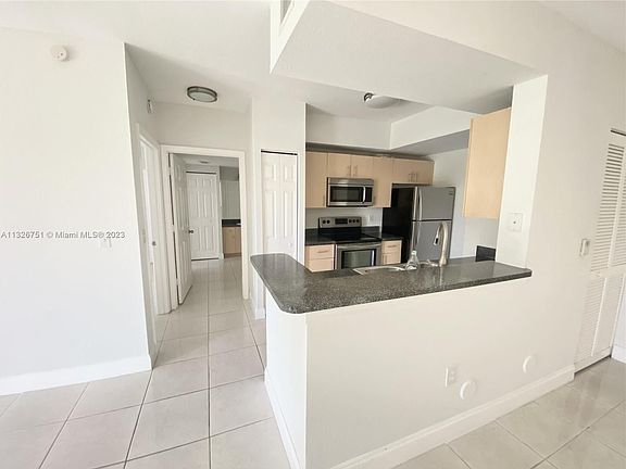 4th image of 2570 Centergate Dr APT 104