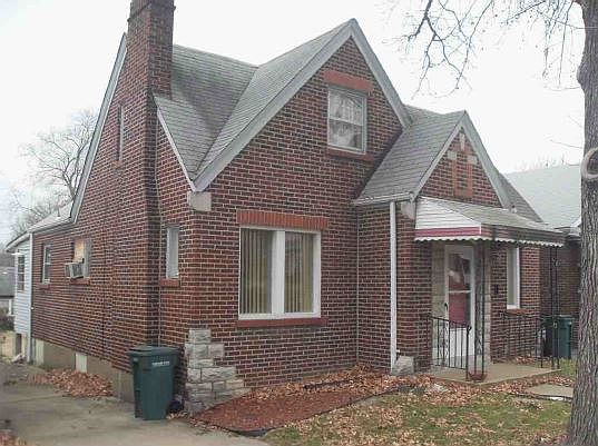 2nd image of 6524 Glenmore Ave