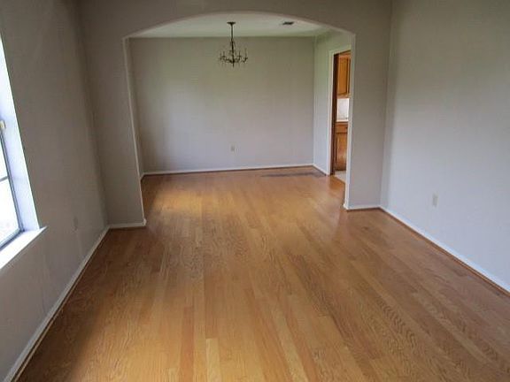 3rd image of 7016 Modesto Ave