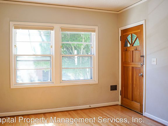 4th image of 1919 NE Davis St #11169626