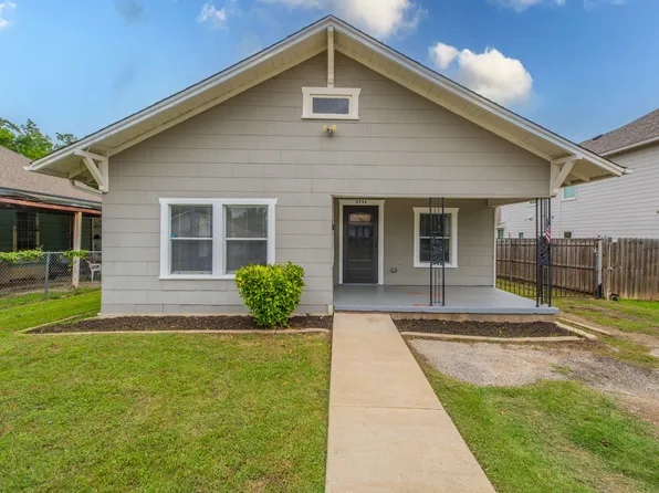 2714 NW 26th St, Fort Worth, TX 76106