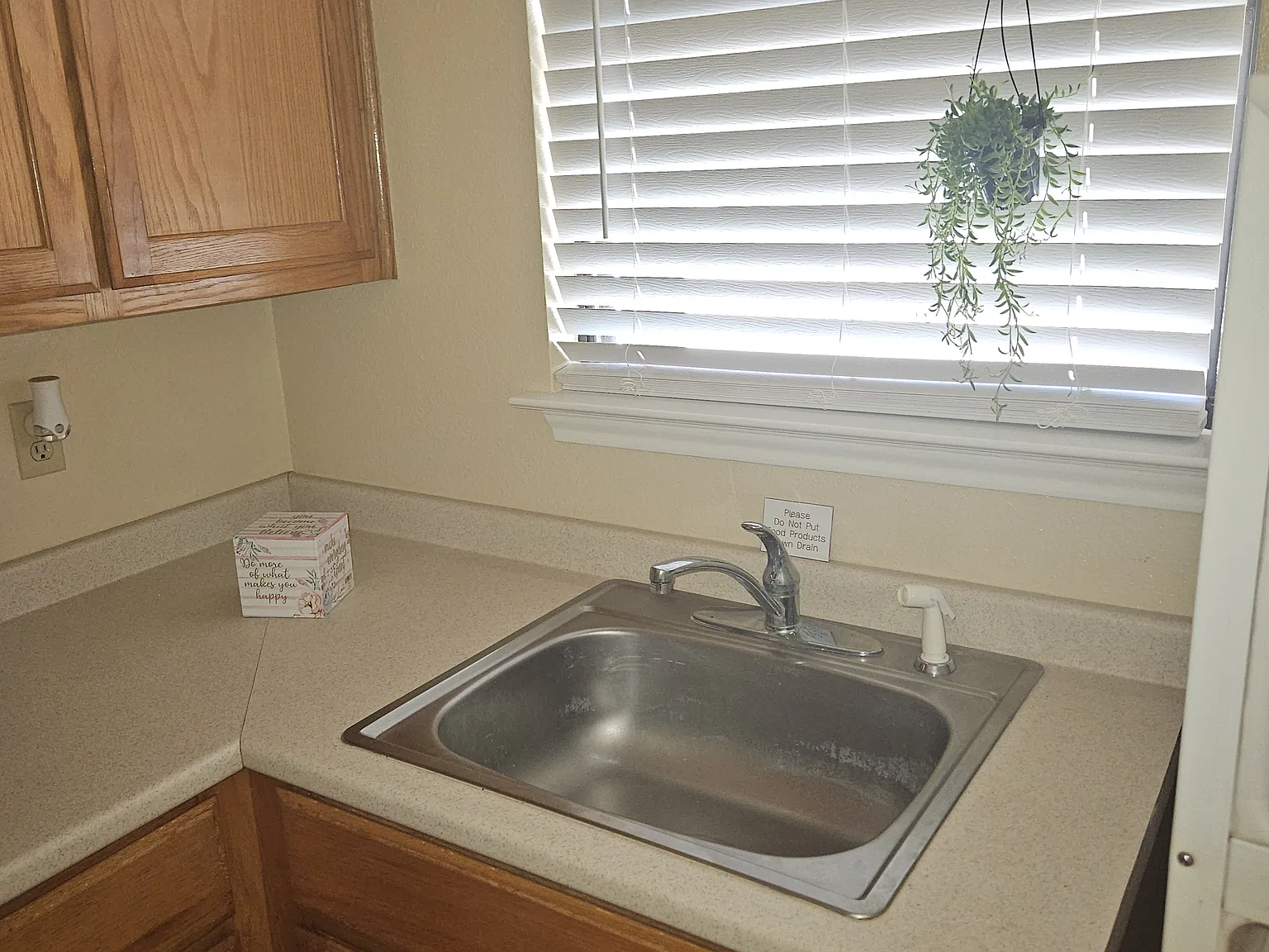 Studio, 380 sqft, $895 — Photo 4