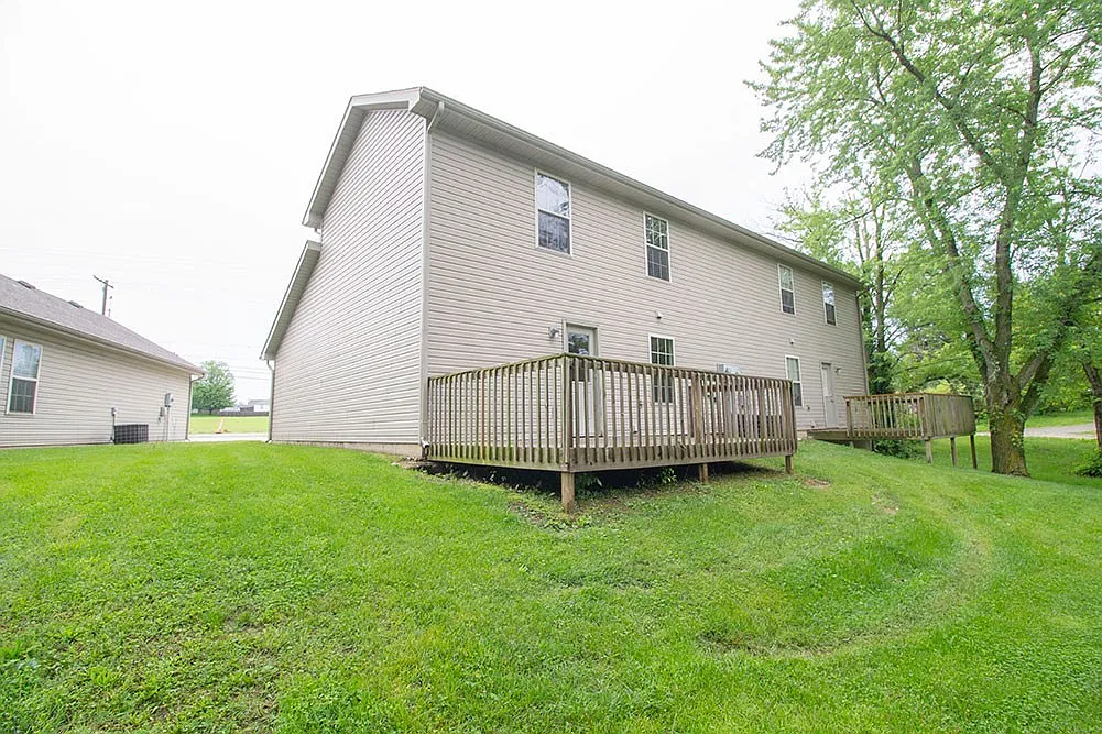 Large 4 bedroom Duplex — Photo 2