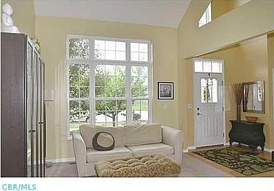 4th image of 2215 Maxwell Ave