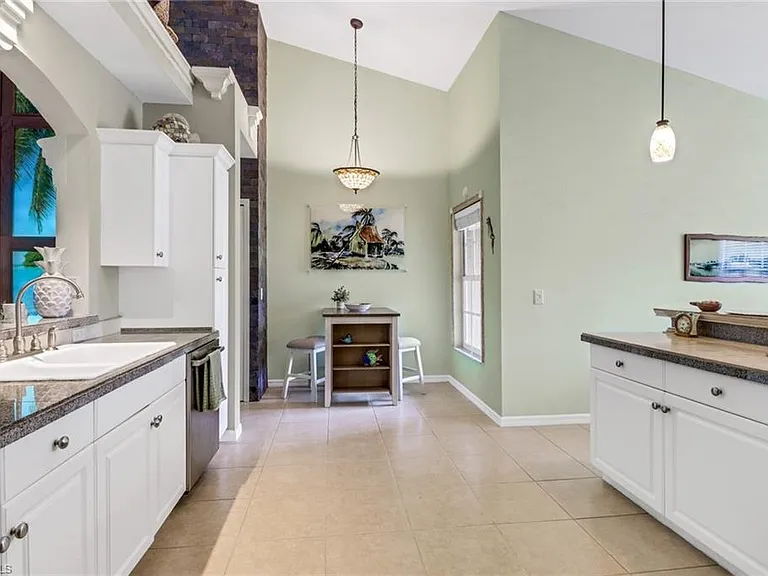 20151 Seagrove St #206 — Photo 4