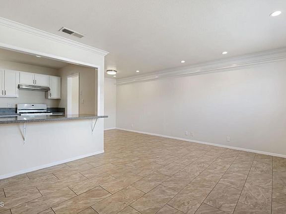 4th image of 5364 Floral Dr