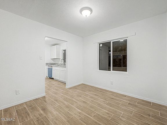4th image of 18201 W Tucker Rd Unit 1