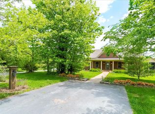 915 Kidds Mill Rd E, Versailles, KY 40383