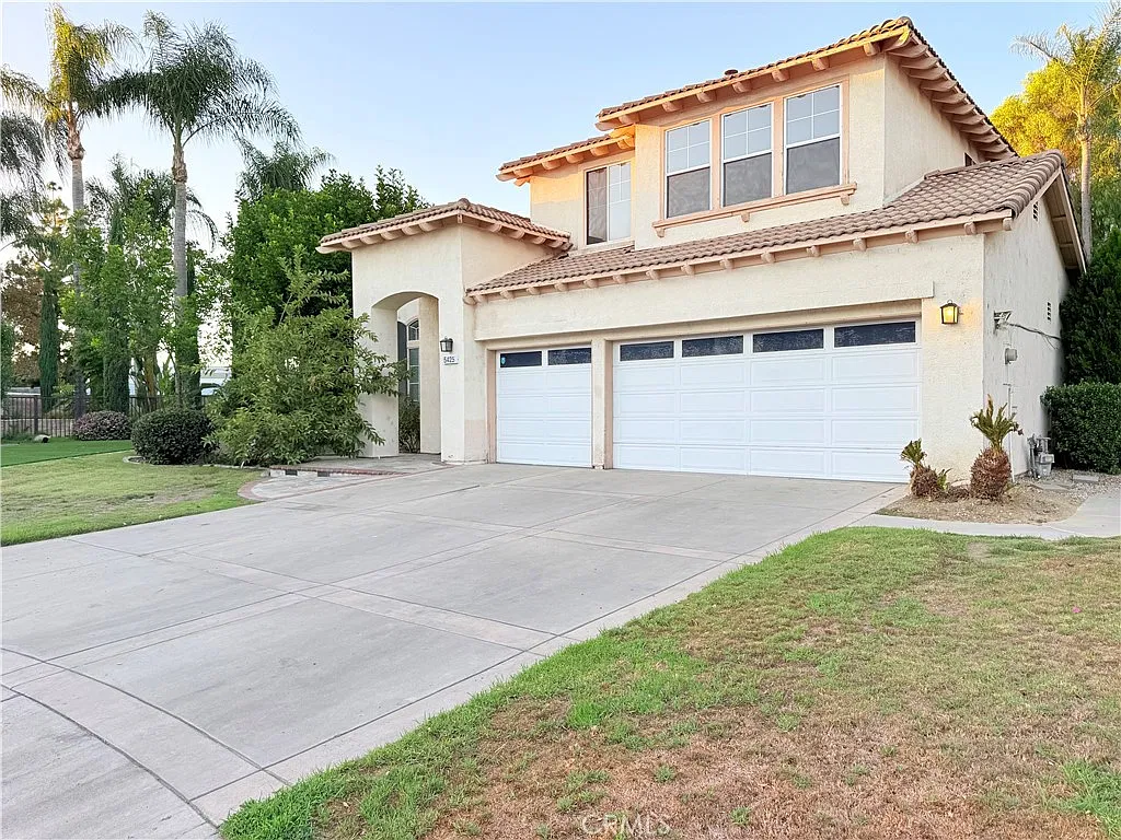 5 bed, 2838 sqft, $4,600 — Photo 1