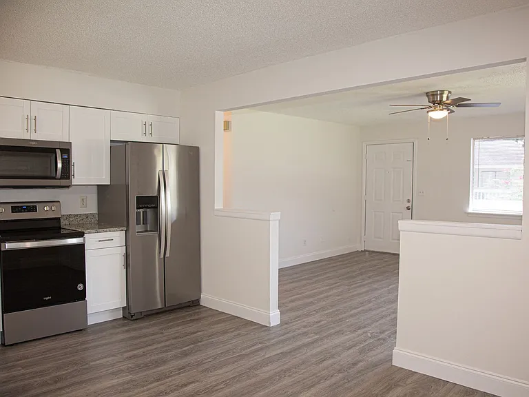 2445 Thomasson Dr — Photo 33
