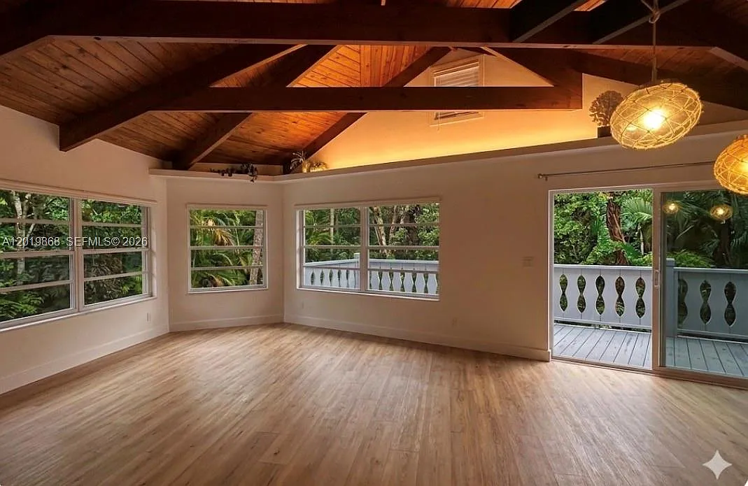 Building Photo - 130 NE Gumbo Limbo Dr