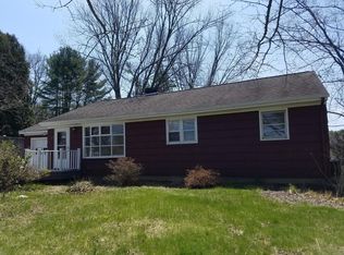135 Mill Ln, Amherst, MA 01002