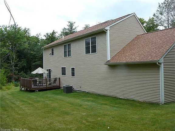 3rd image of 25 Pine Knolls Dr