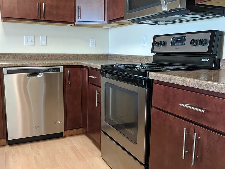 West Lake III Apartments — Photo 166