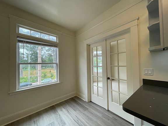 3rd image of 3010 Fulton St APT 5