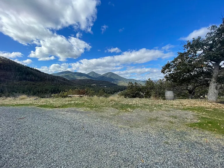 2103 Little Applegate Rd — Photo 10