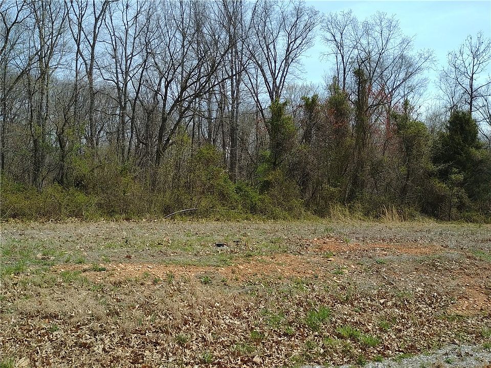 2nd image of Wildwood Dr #28