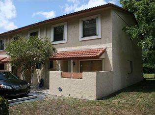 8905 NW 38th Dr, Coral Springs, FL 33065