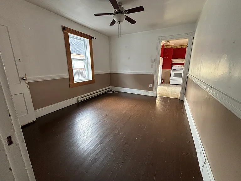 359 Charlotte St #A — Photo 10