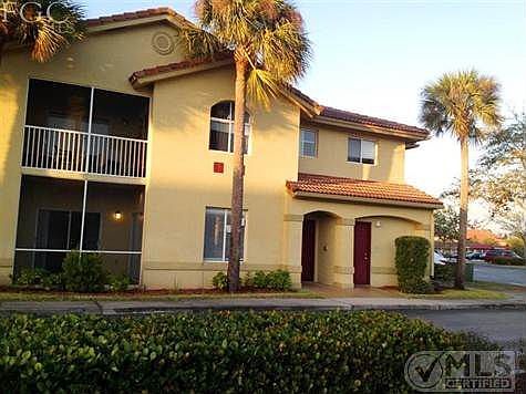 3rd image of 6361 Aragon Way APT 108