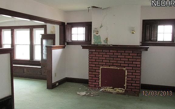 4th image of 1938 Westburn Ave