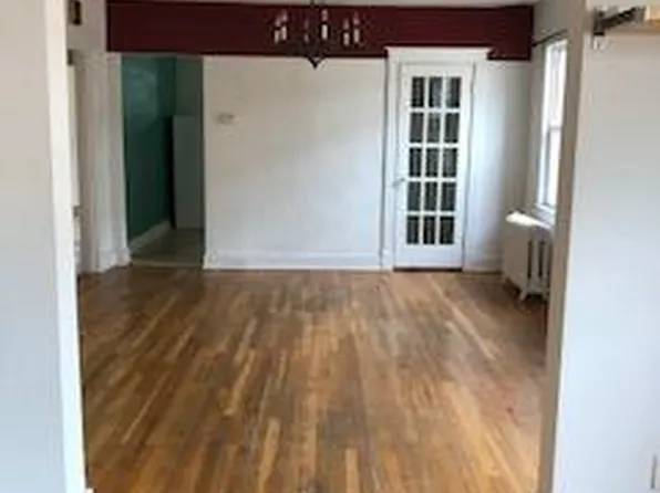 5542 Hobart St, Pittsburgh, PA 15217