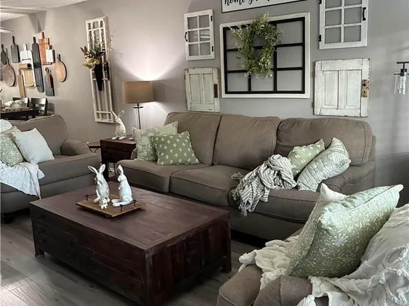 20305 Rue Crevier Unit 585, Santa Clarita, CA 91351