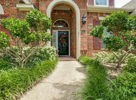 3rd image of 3905 Saint Andrews Ct
