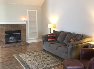 206 Eric Dr, Bonaire, GA