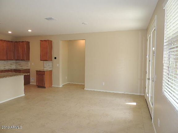 5th image of 1521 E St Catherine Ave