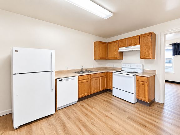 4th image of 1820 3rd St Unit 5