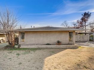 308 NE 19th St, Moore, OK 73160
