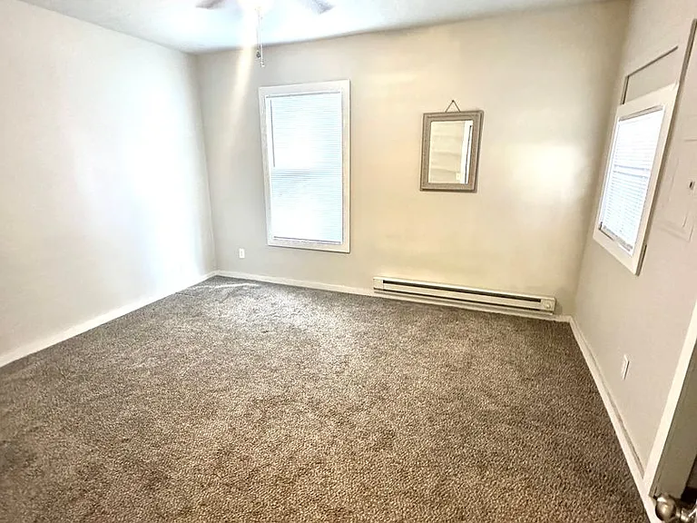 304 N Webb St — Photo 6