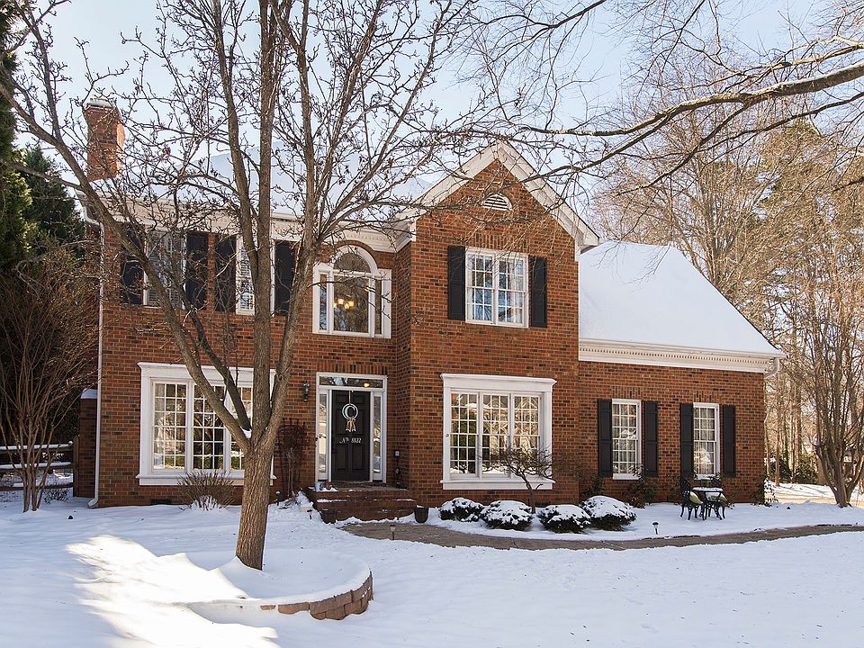 1st image of 8832 Thornbury Ln