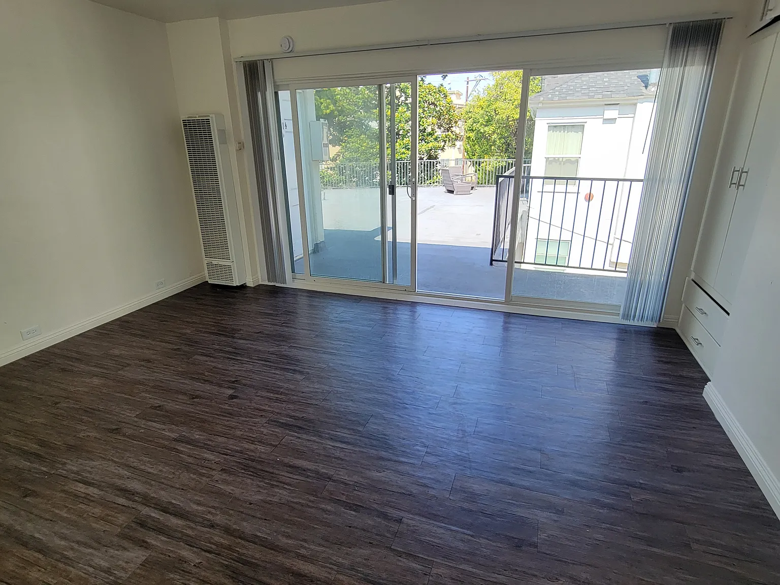 Studio, 300 sqft, $1,775 — Photo 2