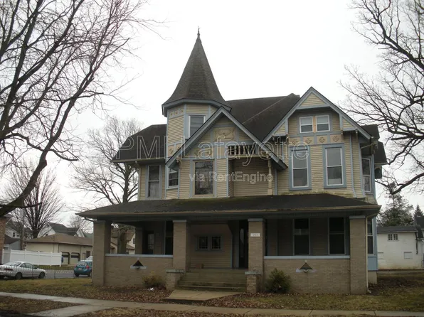 757 E Clinton St APT 3A, Frankfort, IN 46041