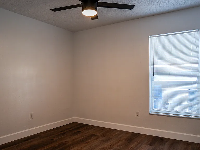 8848 Parliament Ct — Photo 11